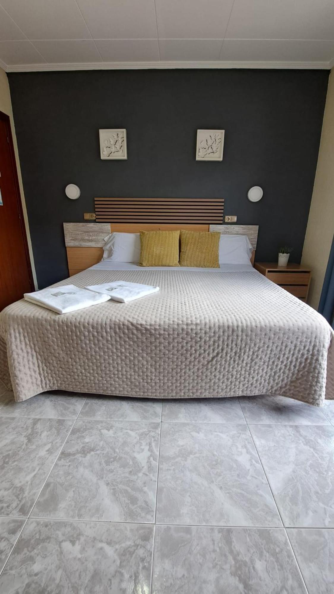 Hotel Rodsan Suizo Castelldefels Eksteriør bilde