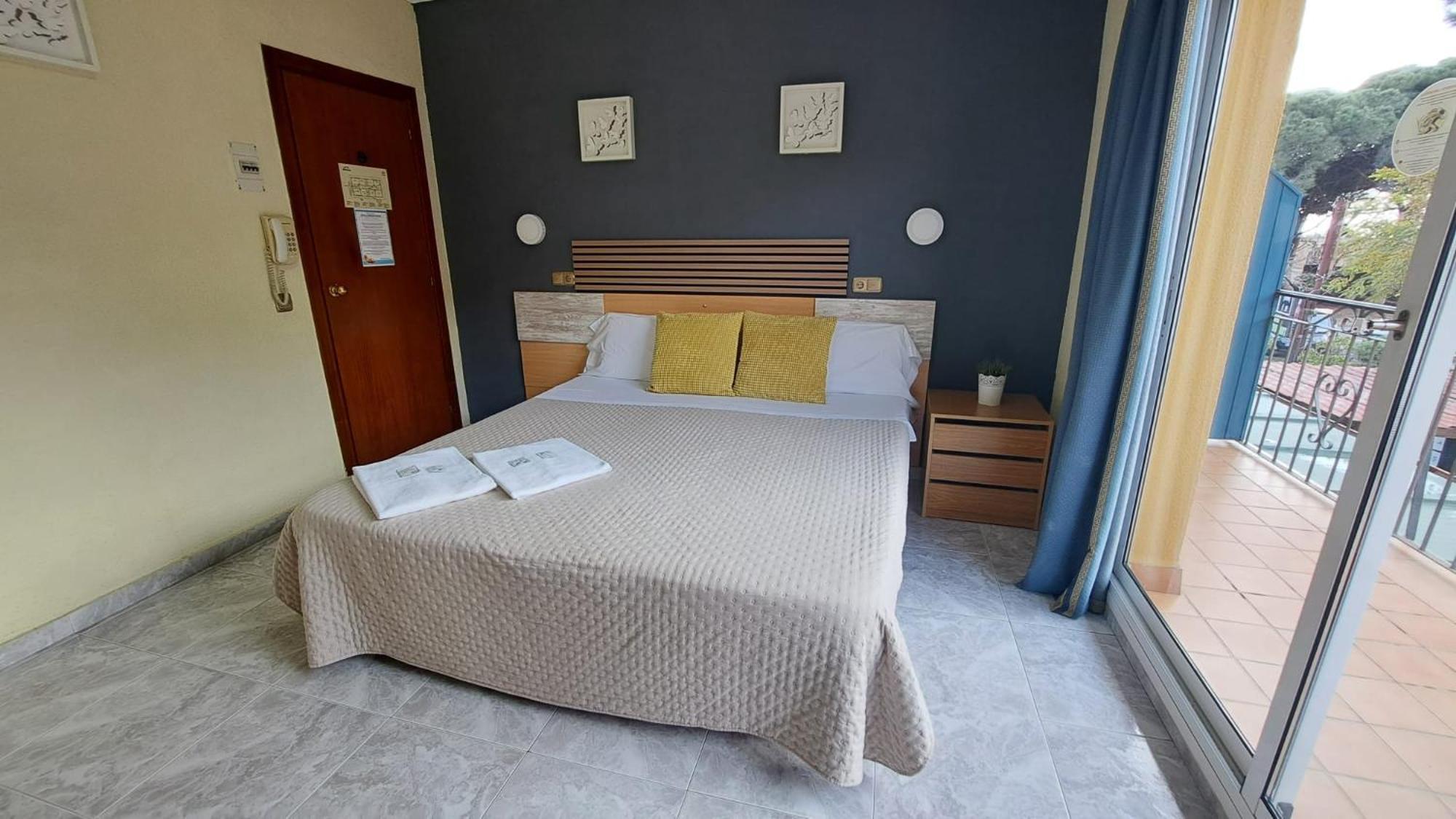 Hotel Rodsan Suizo Castelldefels Eksteriør bilde