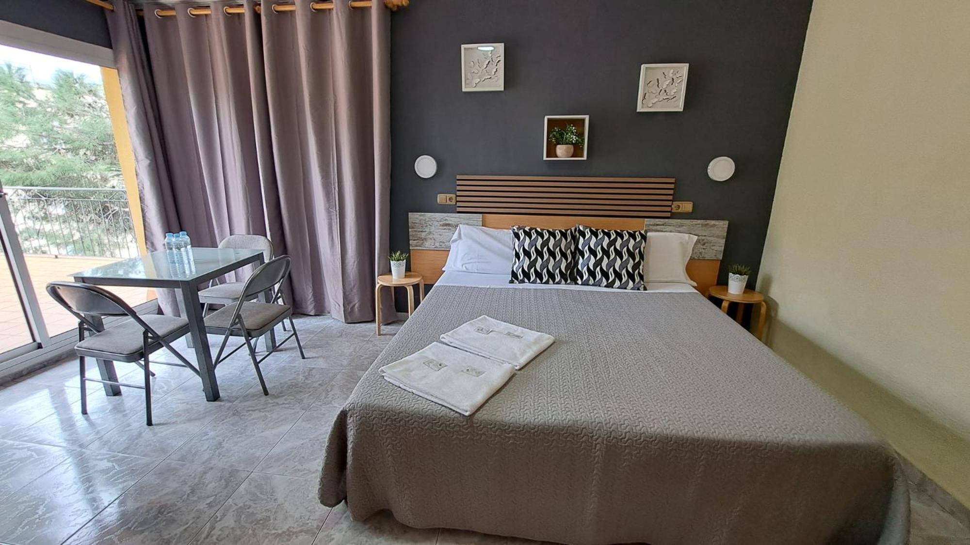 Hotel Rodsan Suizo Castelldefels Eksteriør bilde