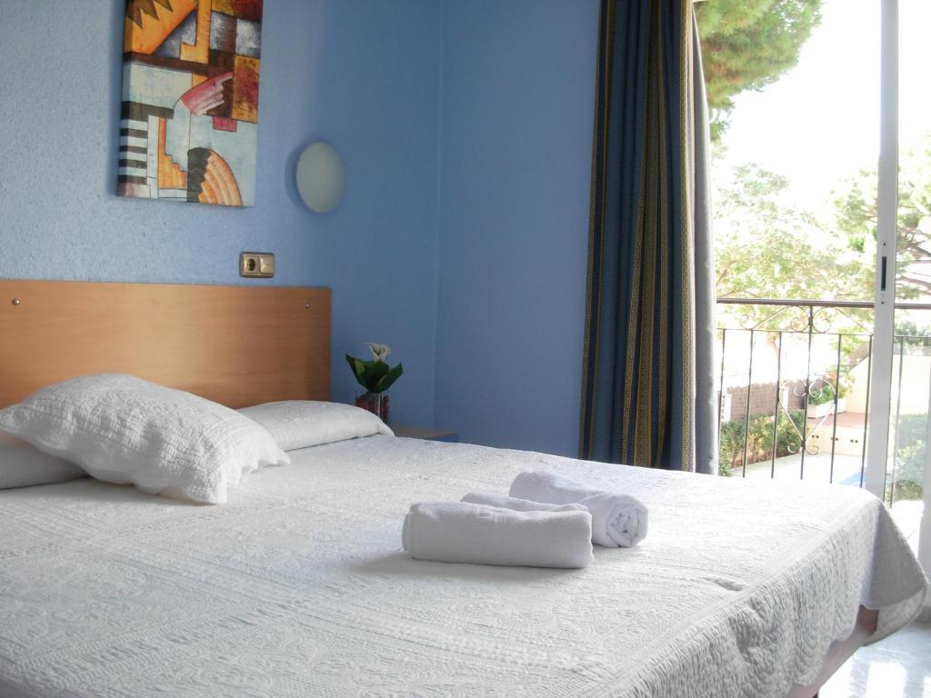 Hotel Rodsan Suizo Castelldefels Rom bilde